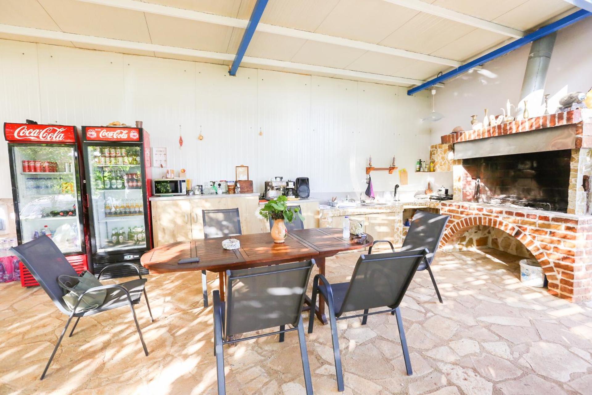 Holiwood Motel Himare Eksteriør bilde