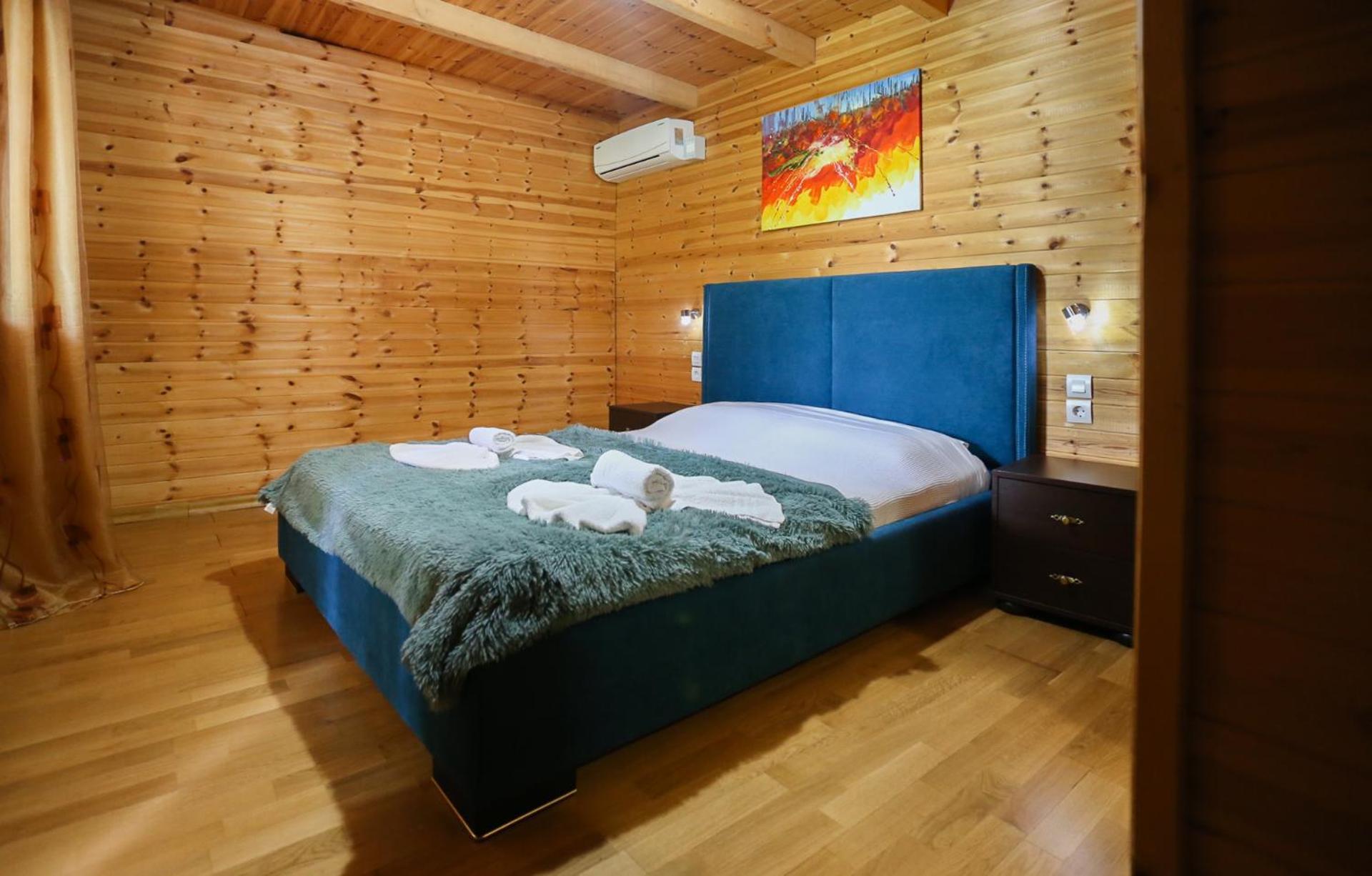Holiwood Motel Himare Eksteriør bilde
